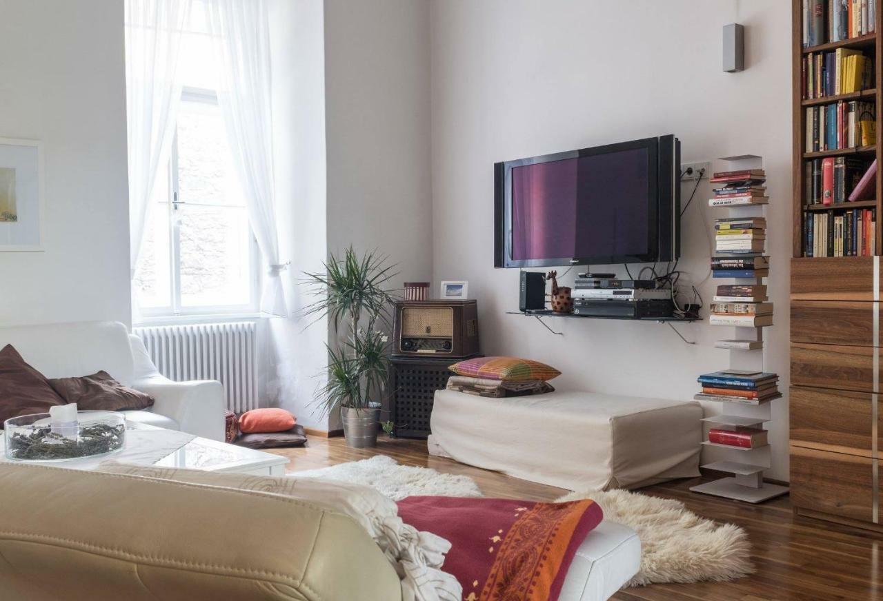 Spacious Old Town Luxury Apartment Linz Esterno foto