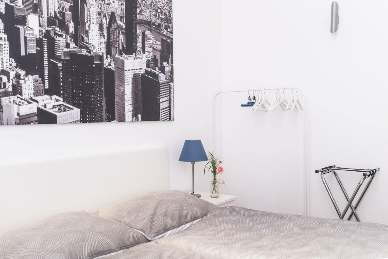 Spacious Old Town Luxury Apartment Linz Esterno foto