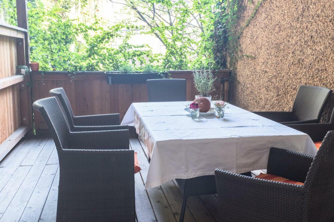 Spacious Old Town Luxury Apartment Linz Esterno foto